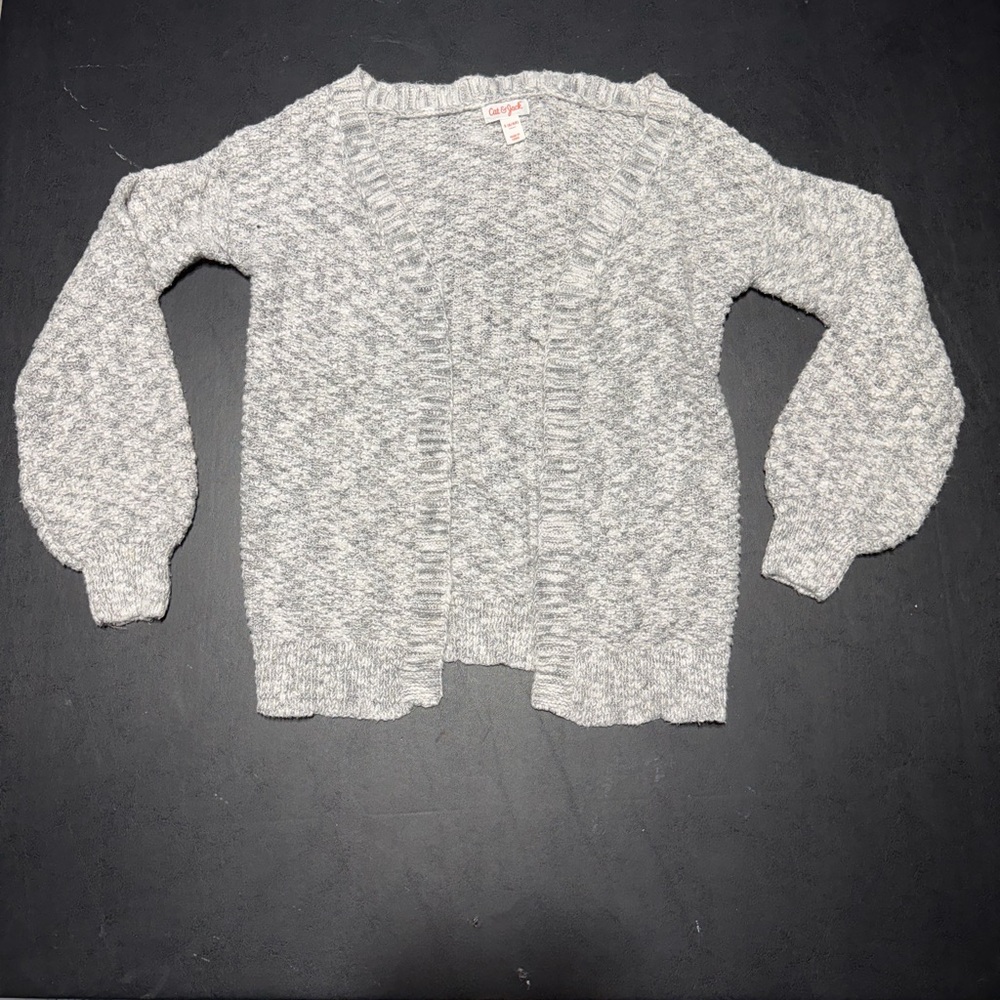 Girls Cat & Jack Grey and White Sweater Size Small 6/6X